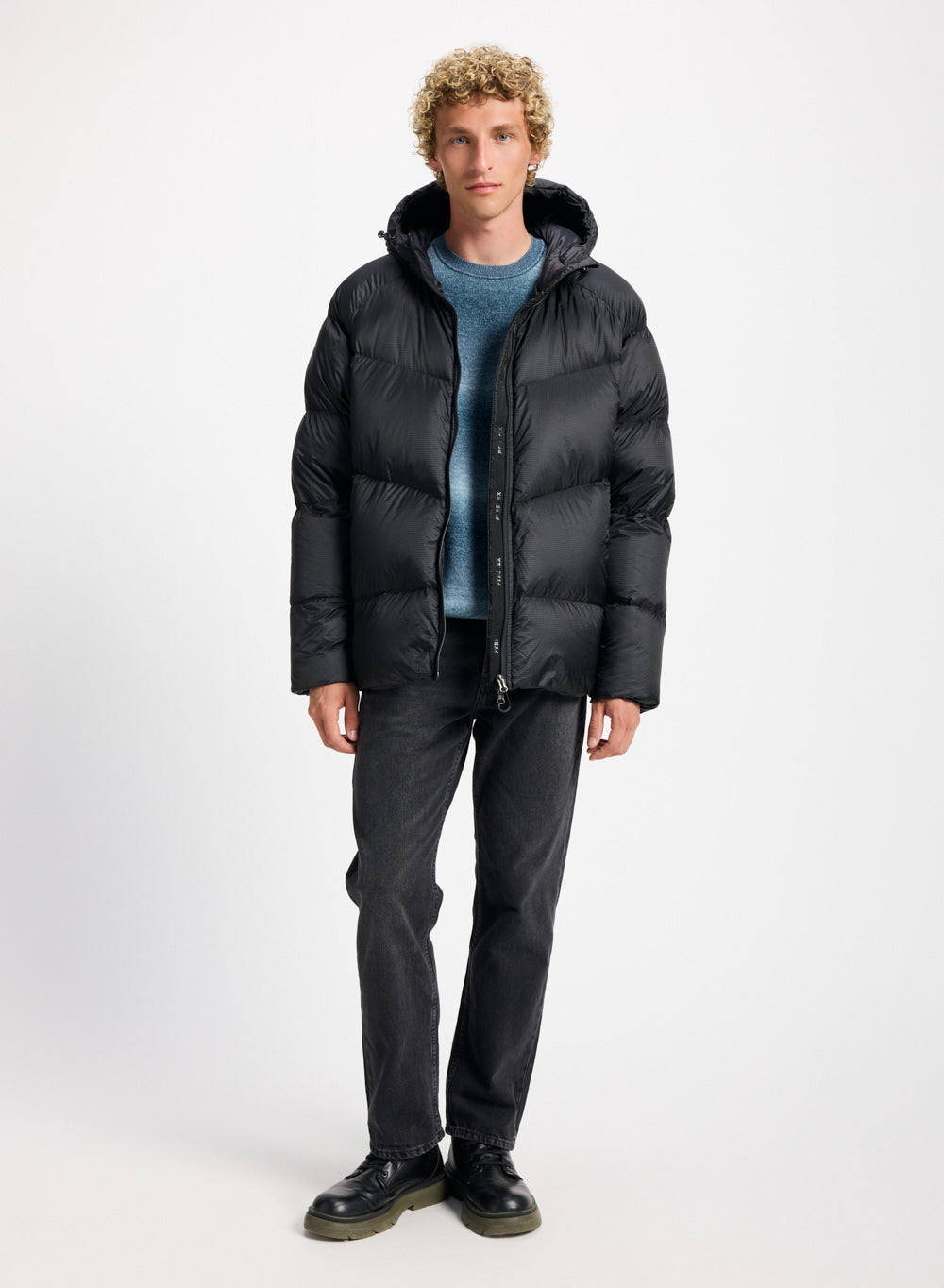 Doudoune hiver à capuche pour homme Pyrenex Helium noire
