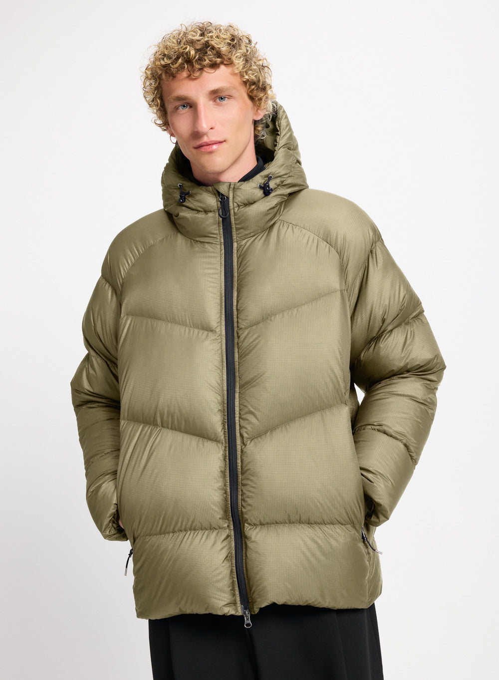 Doudoune hiver à capuche pour homme Pyrenex Helium kaki