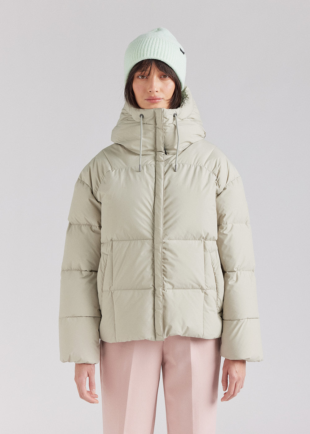 Doudoune femme Pyrenex Harmonie à capuche enveloppante Willow Grey