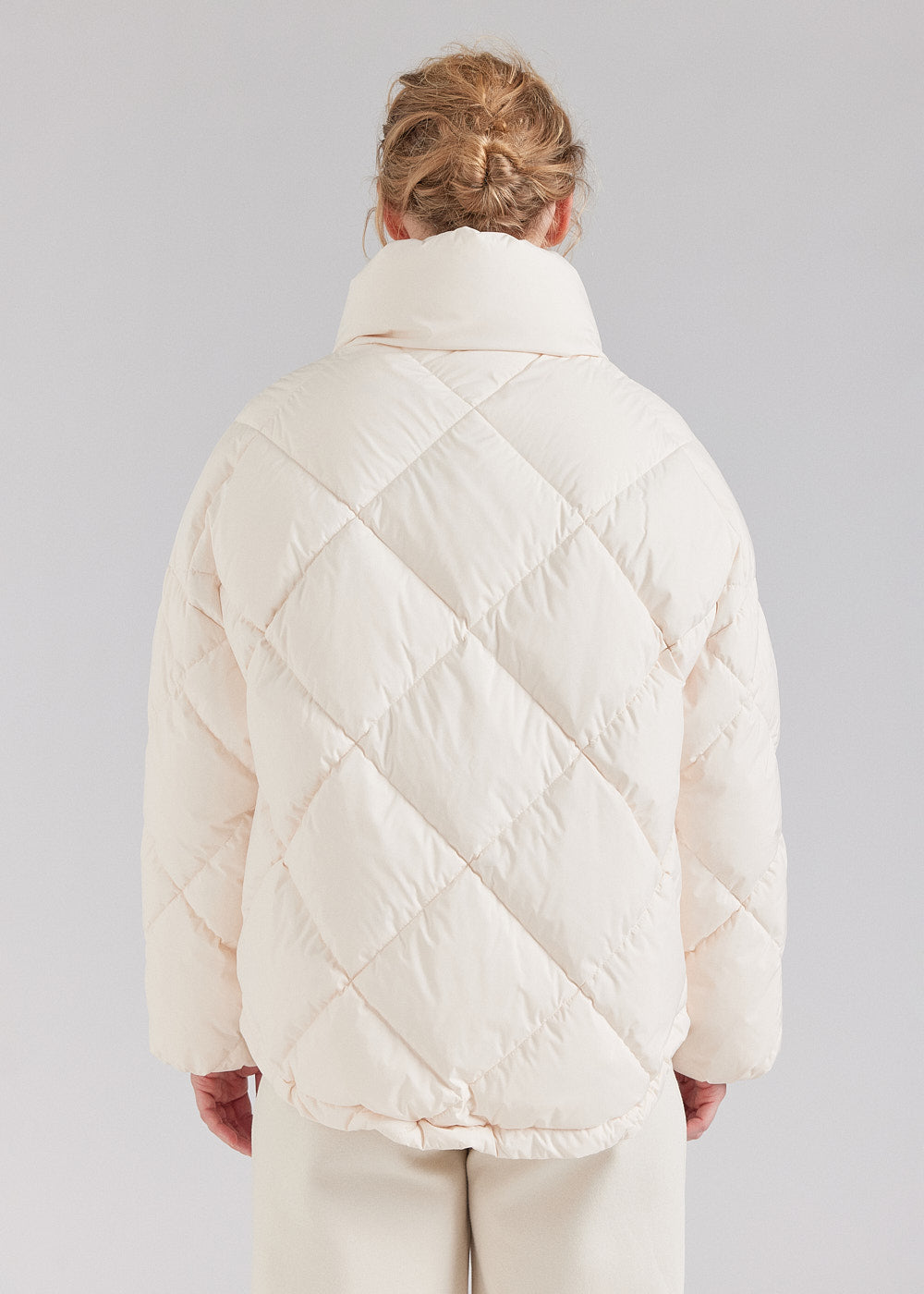 Doudoune oversize femme Pyrenex Adele avec col enveloppant Chalk