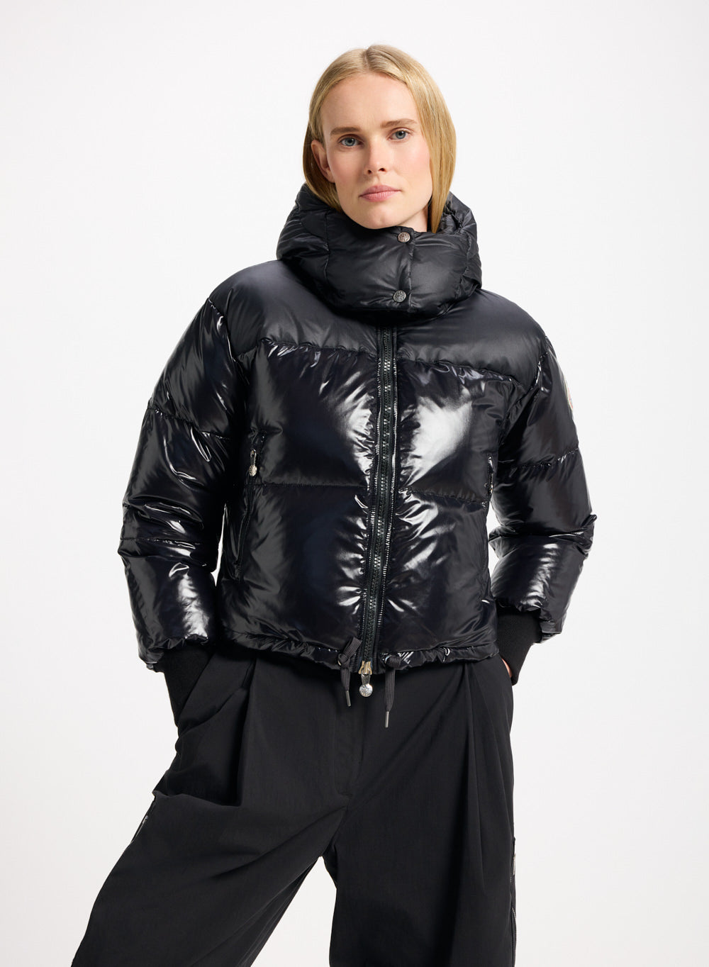 Doudoune courte à capuche pour femme Pyrenex Altic noire