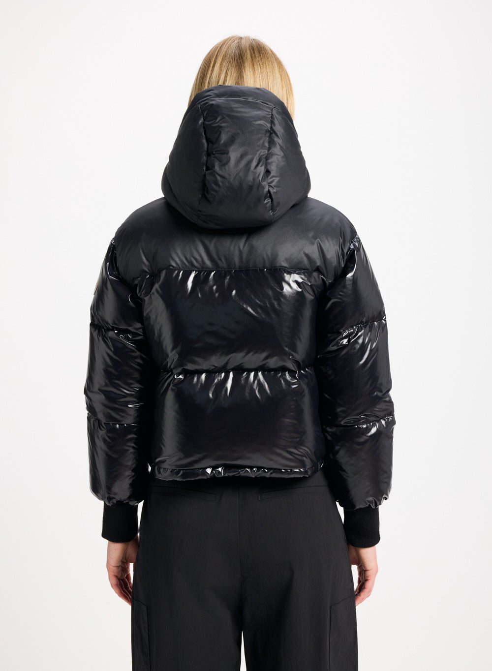 Doudoune courte à capuche pour femme Pyrenex Altic noire