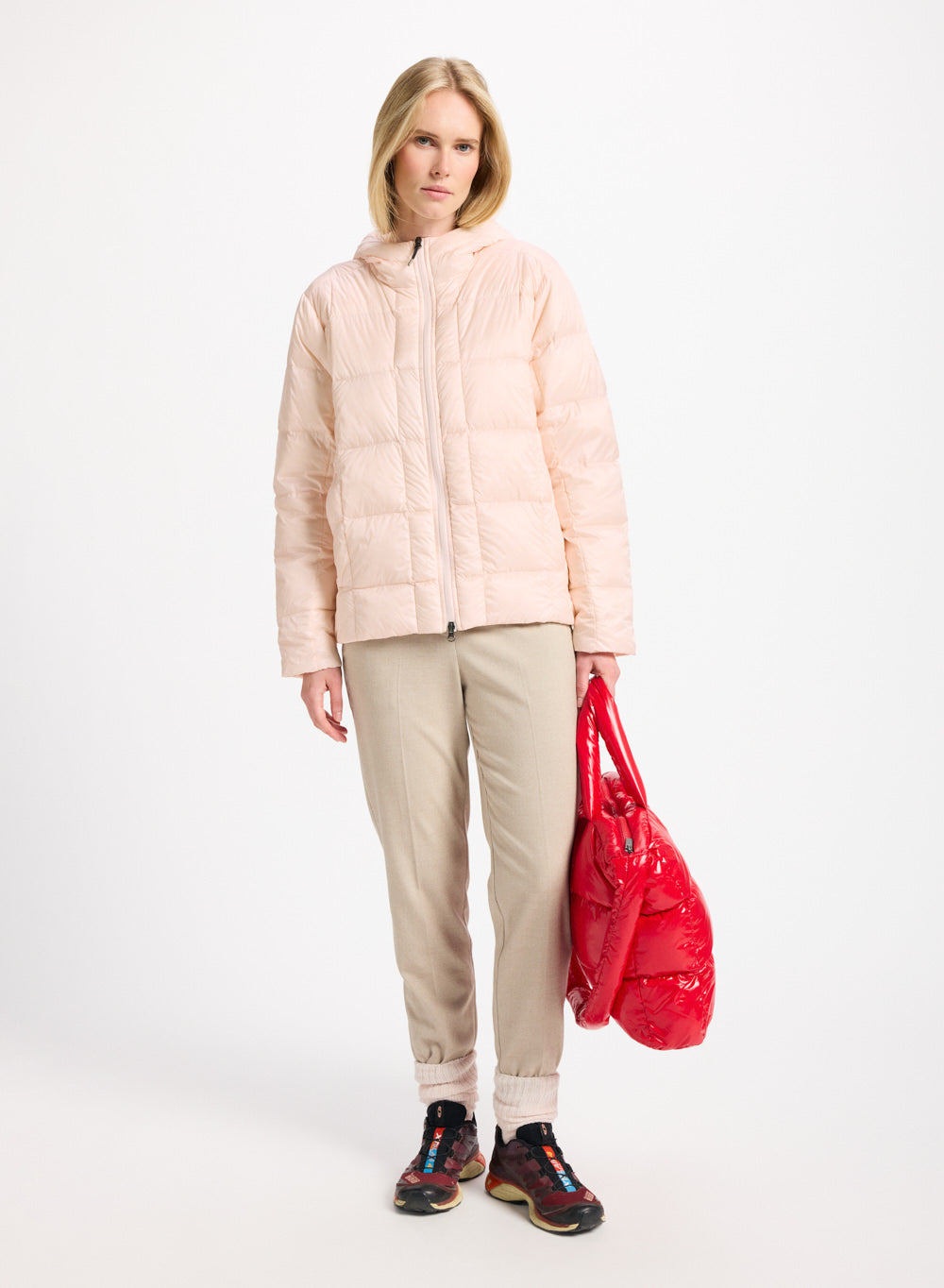 Doudoune légères à capuche pour femme Pyrenex Bassia rose poudré