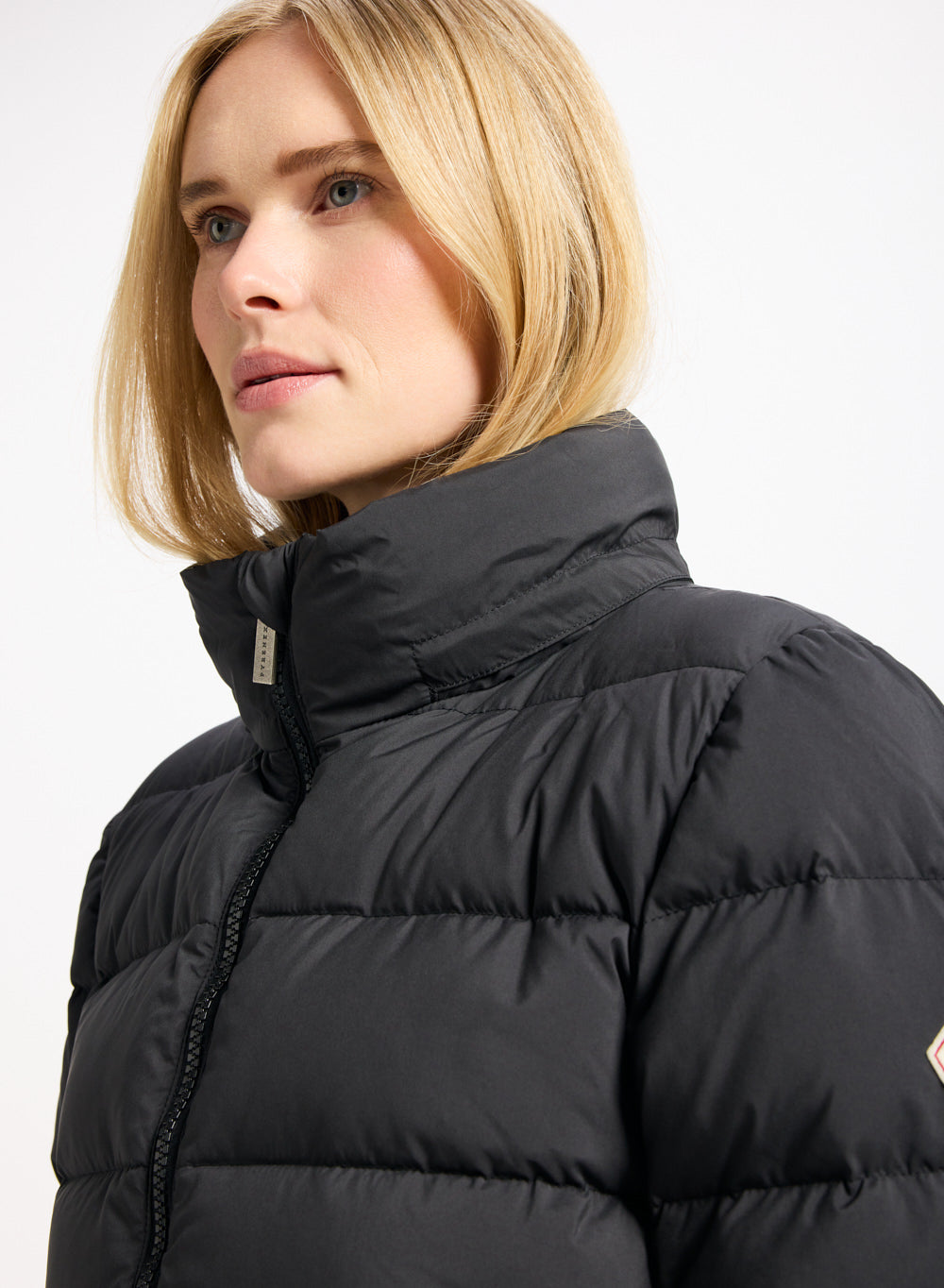 Doudoune femme Pyrenex Spoutnic à capuche amovible noire
