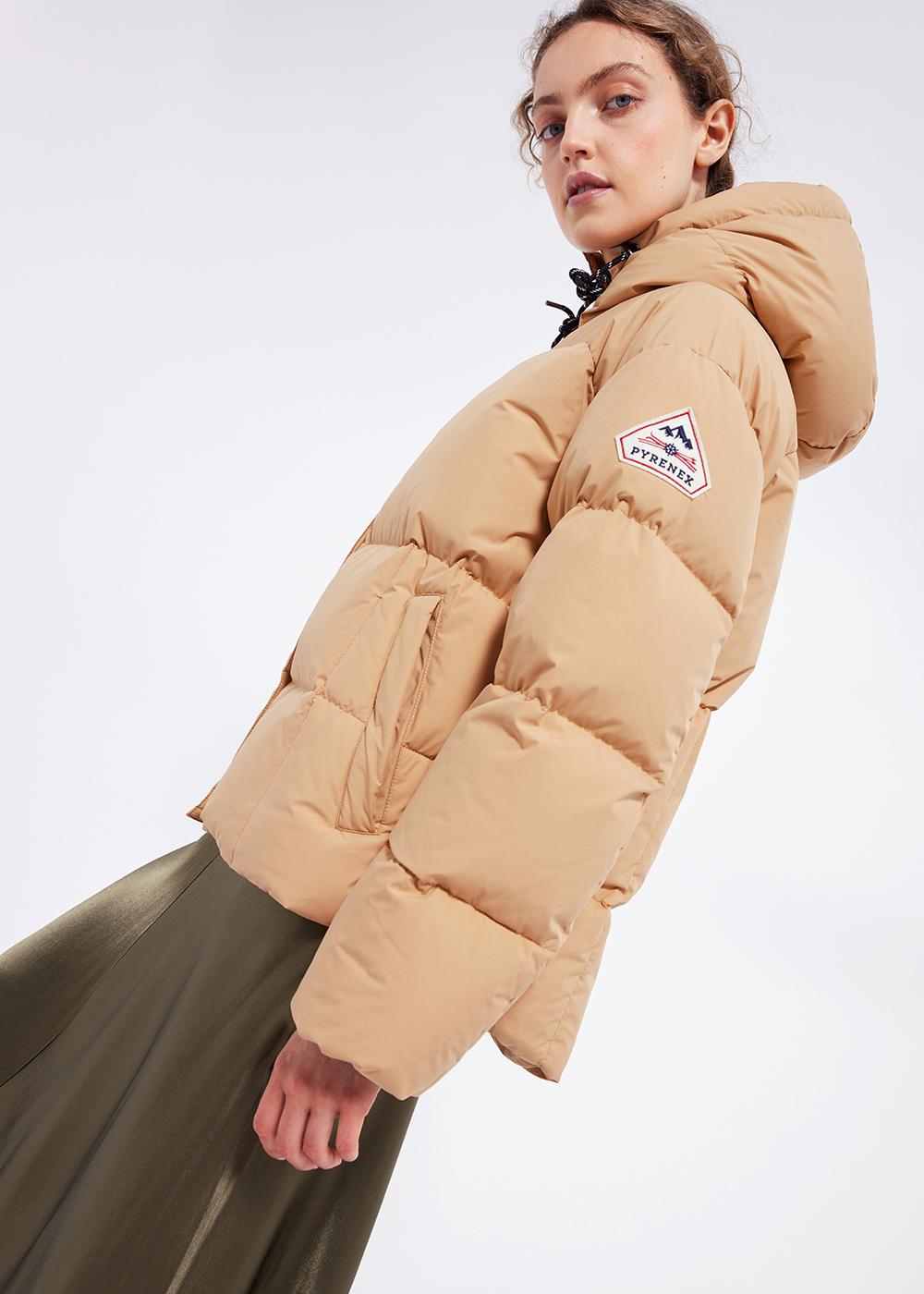 Doudoune femme Pyrenex Harmonie à capuche enveloppante Iced coffee