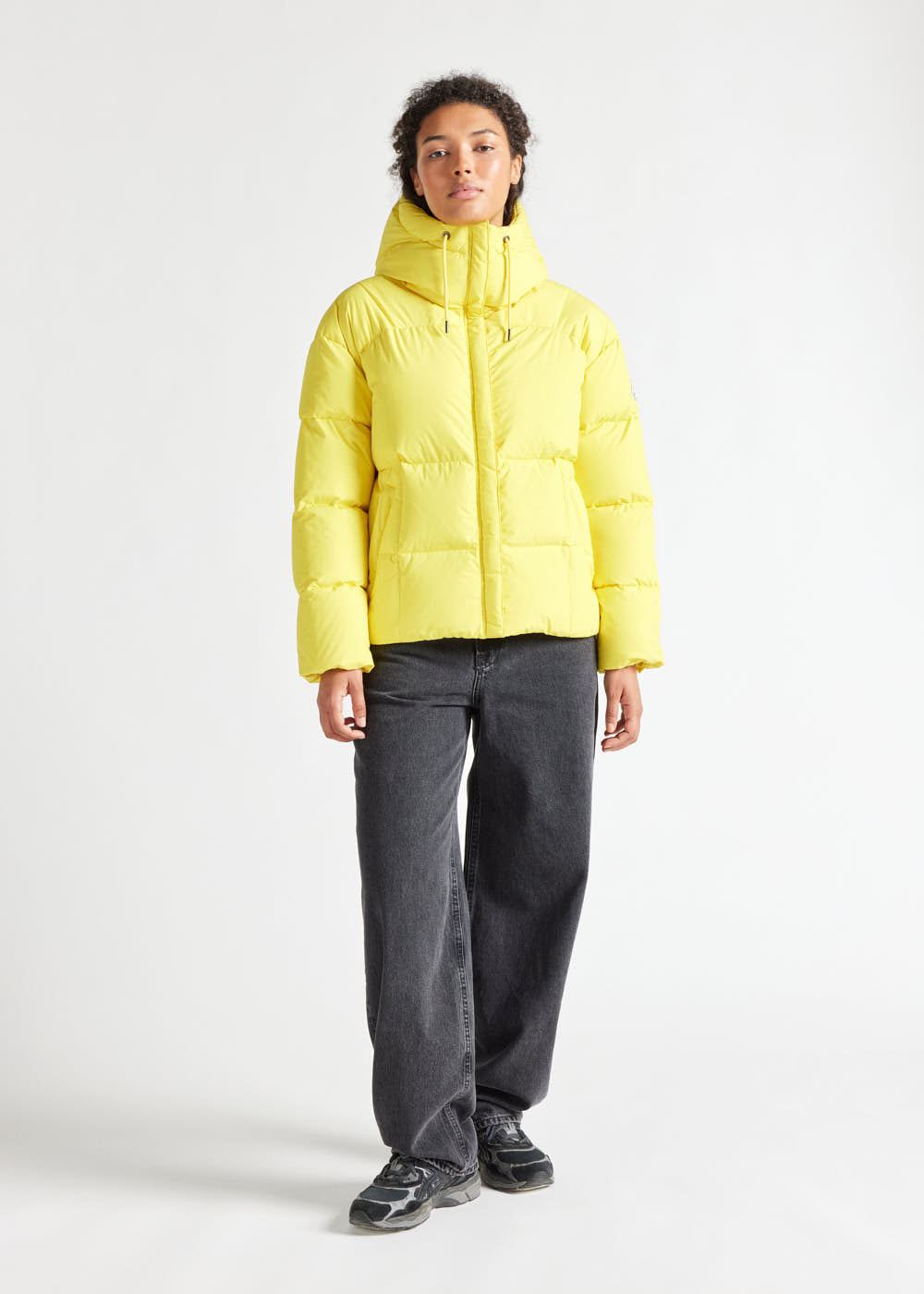 Doudoune femme Pyrenex Harmonie à capuche enveloppante Illuminating